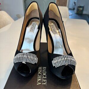 Badgley Mischka Julia Black Platform Pumps Size 10